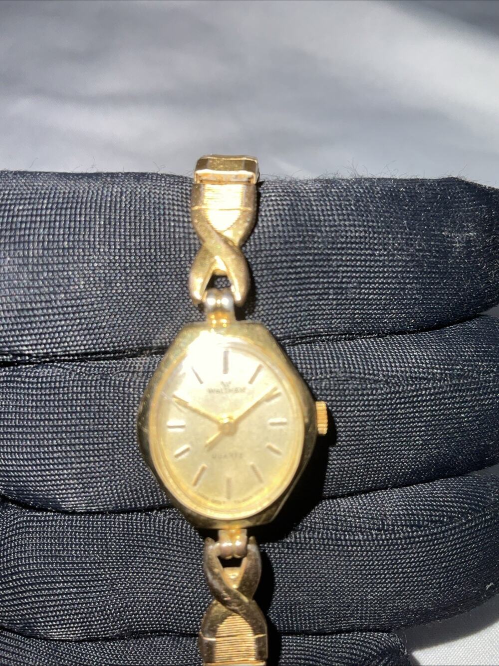 VTG VINTAGE WALTHAM GOLD TONE WOMENS WATCH